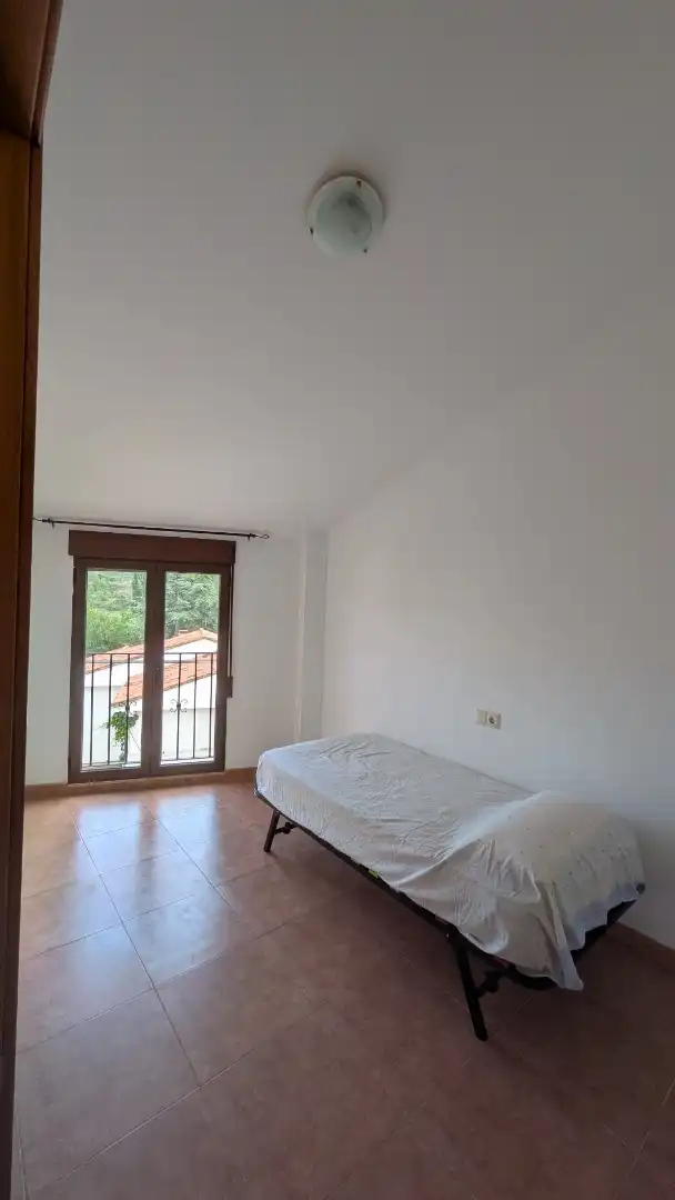 Wohnung zur Miete in Calle Eras Arriba, 6, Manzanera Schlafzimmer von Wohnung zur Miete in Manzanera mit Heizung, Möbliert und Waschmaschine