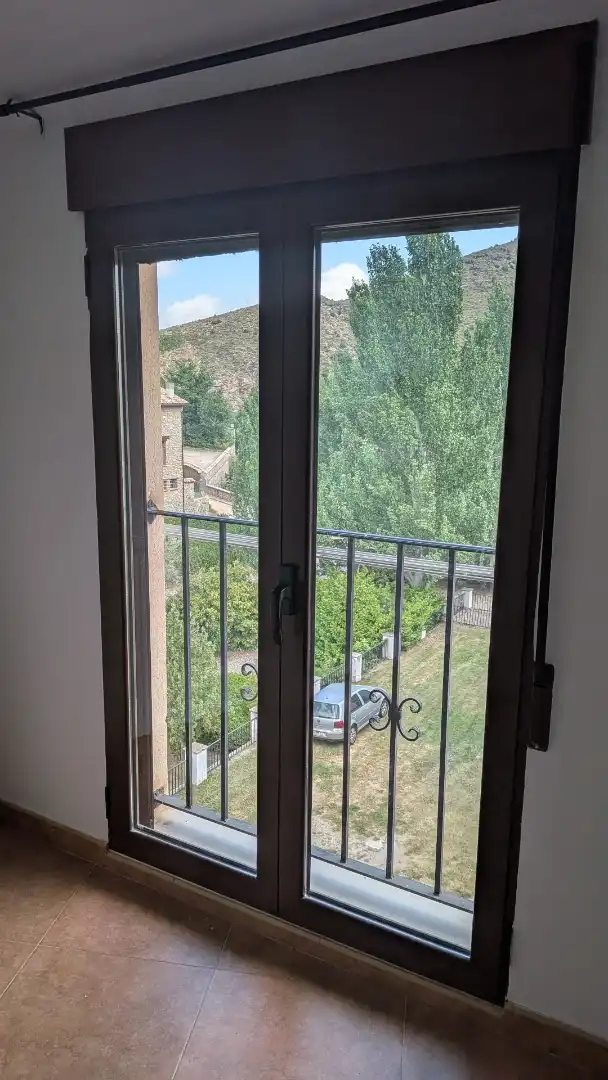 Wohnung zur Miete in Calle Eras Arriba, 6, Manzanera Terrasse von Wohnung zur Miete in Manzanera mit Heizung, Möbliert und Waschmaschine