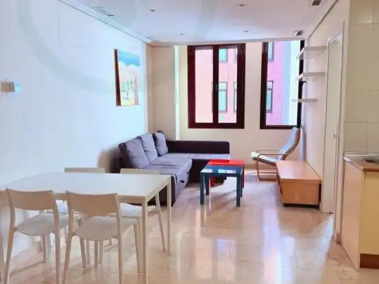 Apartament de lloguer a Calle de Echegaray, 4, Cortes - Huertas Sala d'estar de Apartament de lloguer en Madrid Capital amb Aire condicionat