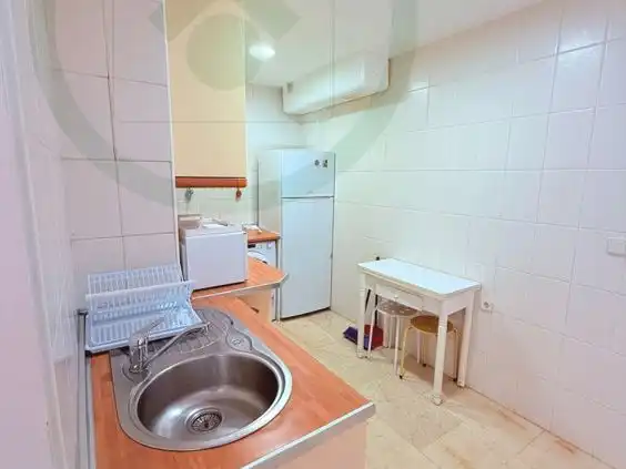 Apartament de lloguer a Calle de Echegaray, 4, Cortes - Huertas Cuina de Apartament de lloguer en Madrid Capital amb Aire condicionat