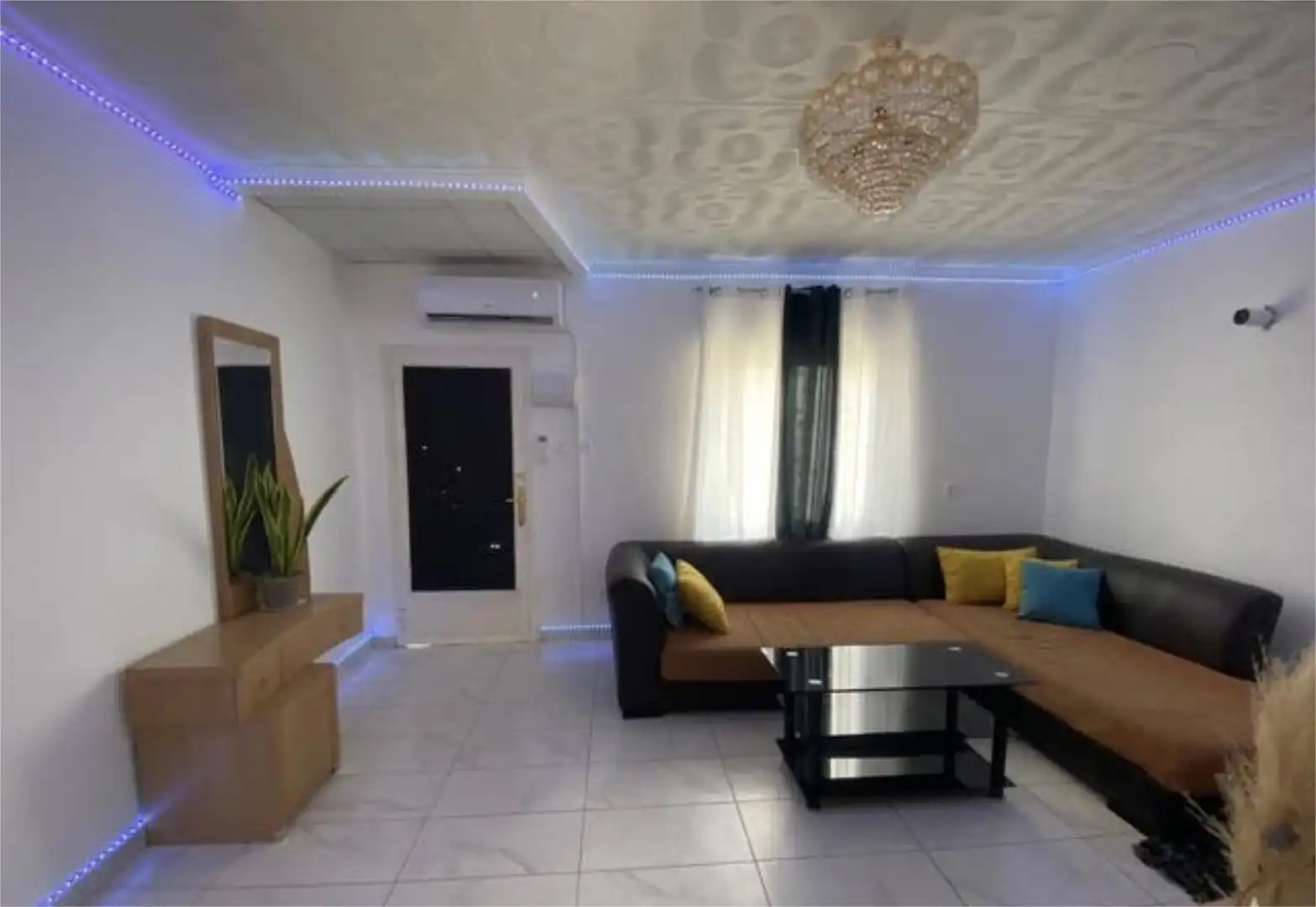 Houses for sale in Las Tiesas Living room of Houses for sale in Villena with Terrace and Swimming Pool