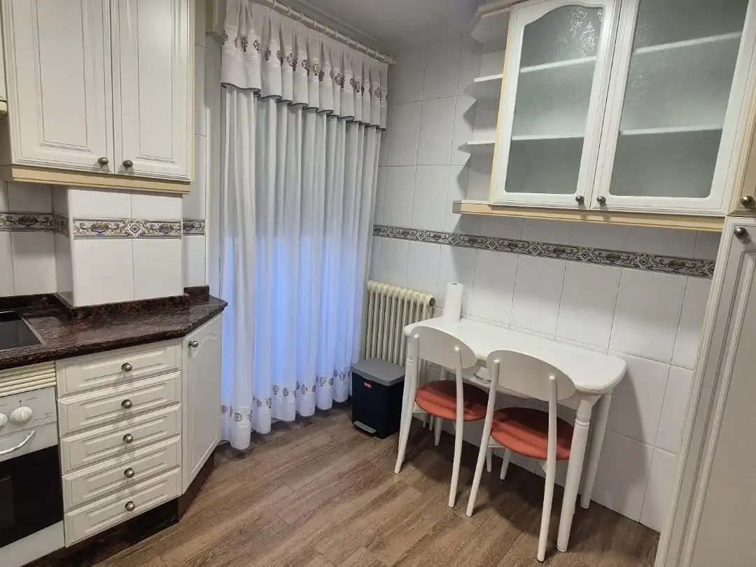 Wohnung zur Miete in Avenida Vicente del Bosque, 32, Chinchibarra Küche von Wohnung zur Miete in Salamanca mit Heizung, Parkett und Möbliert