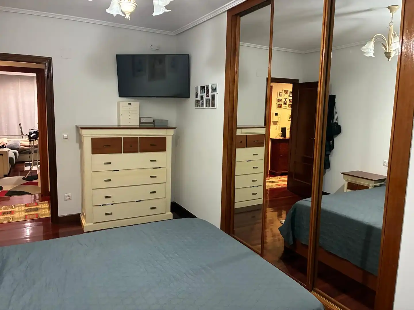 Schlafzimmer von Wohnung zum Verkauf in Colindres
