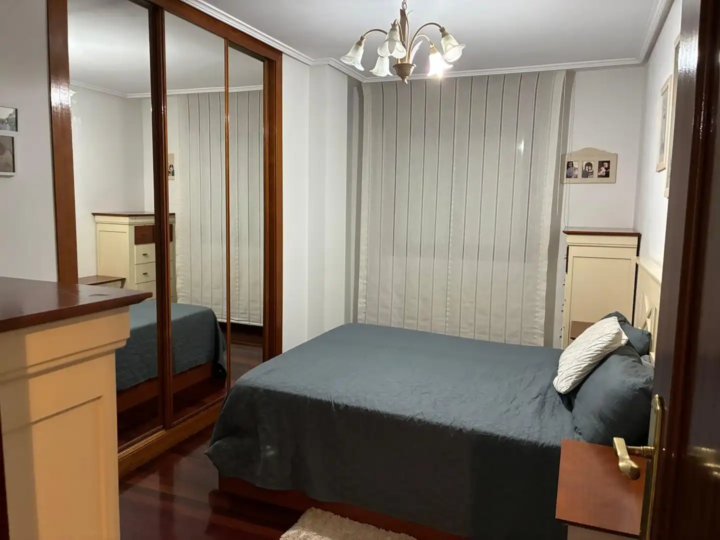 Schlafzimmer von Wohnung zum Verkauf in Colindres