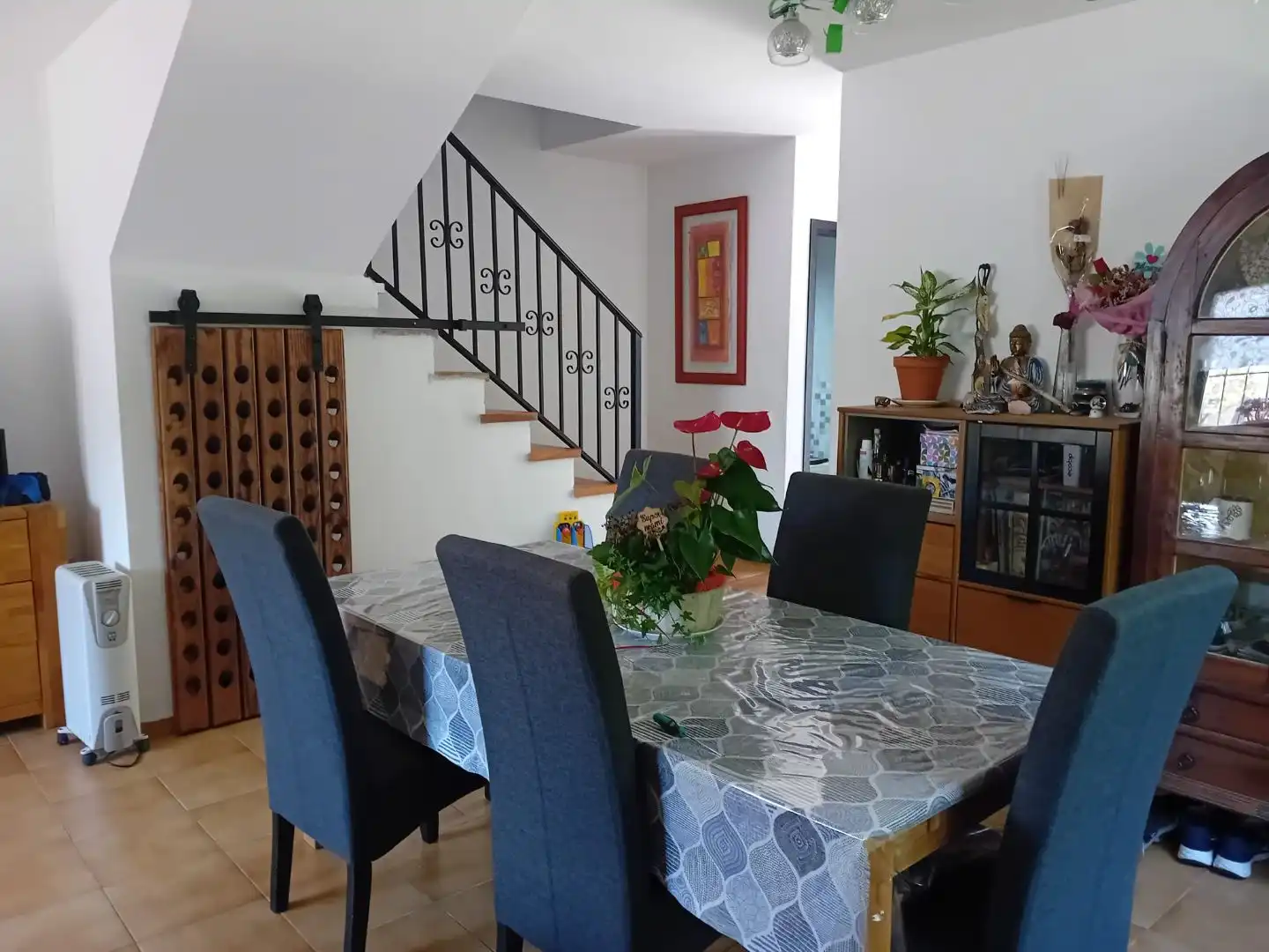 Casa adosada en venda a Carrer Priorat, 18, Calafell Residencial Menjador de Casa adosada en venda en Calafell amb Jardí privat, Terrassa i Traster