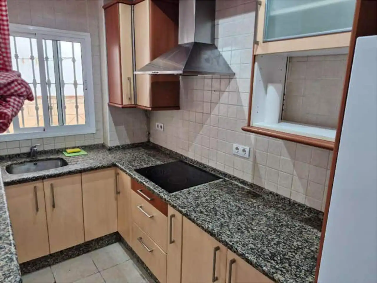 Wohnung zur Miete in Barrio Alto Küche von Wohnung zur Miete in San Juan de Aznalfarache mit Terrasse