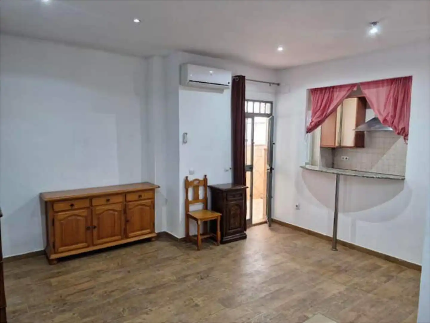 Wohnung zur Miete in Barrio Alto Küche von Wohnung zur Miete in San Juan de Aznalfarache mit Terrasse