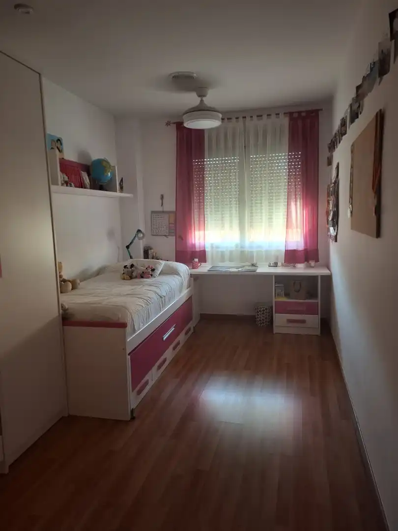 Casa adosada en venta en Calle Santa Lucia, 5, Almansa Habitación de Casa adosada en venta en Almansa con Terraza y Balcón