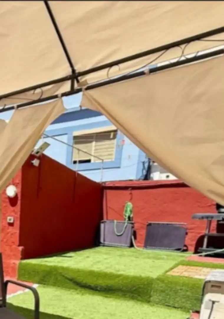 Außenansicht von Wohnung zum Verkauf in Las Palmas de Gran Canaria mit Klimaanlage