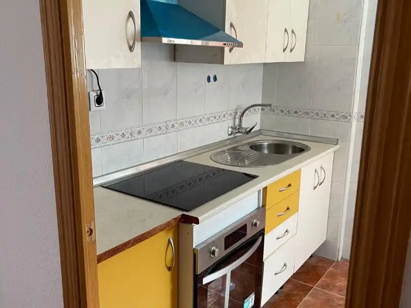 Piso de alquiler en Calle San Pedro, 8, Centro Cocina de Piso de alquiler en Puertollano con Balcón