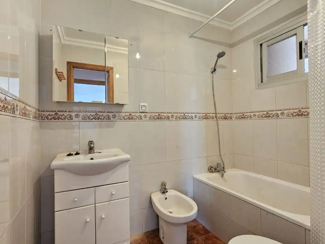 Piso de alquiler en Calle San Pedro, 8, Centro Baño de Piso de alquiler en Puertollano con Balcón