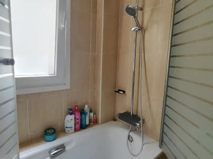 Flat for sale in Calle Francisco Riba, 6, Chapín - Campus Universitario - Navinco Bathroom of Flat for sale in Jerez de la Frontera with Air Conditioner, Terrace and Swimming Pool