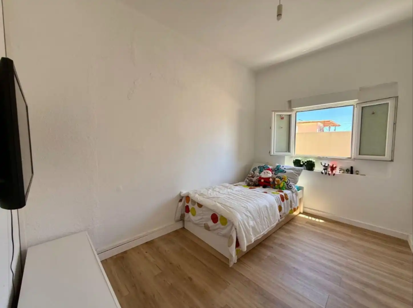 Schlafzimmer von Wohnung zum Verkauf in Las Palmas de Gran Canaria mit Klimaanlage