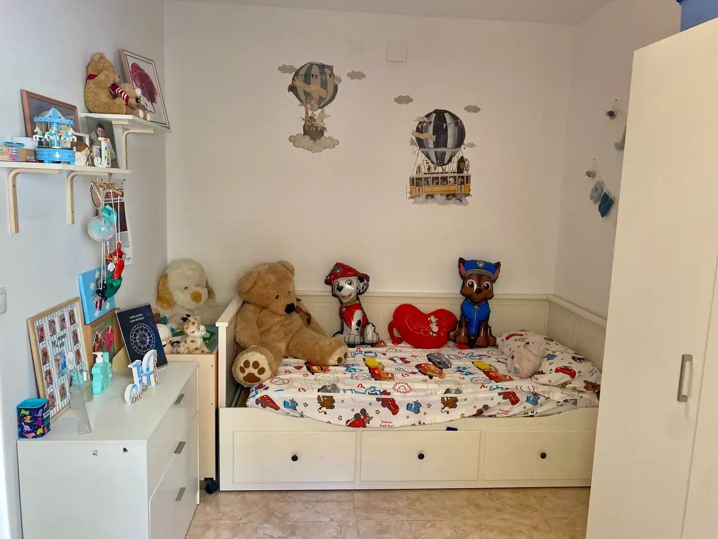 Piso en venta en Calle Rodríguez de la Fuente, 12, Aljomahima - Ermita Habitación de Piso en venta en Las Gabias con Aire acondicionado