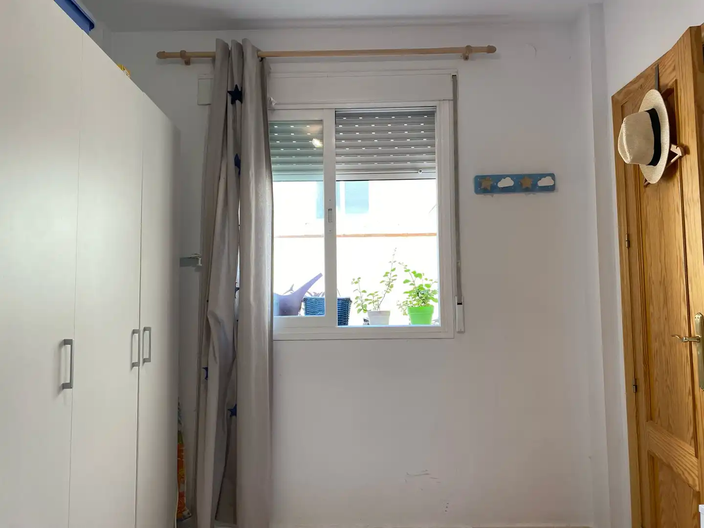 Piso en venta en Calle Rodríguez de la Fuente, 12, Aljomahima - Ermita Habitación de Piso en venta en Las Gabias con Aire acondicionado