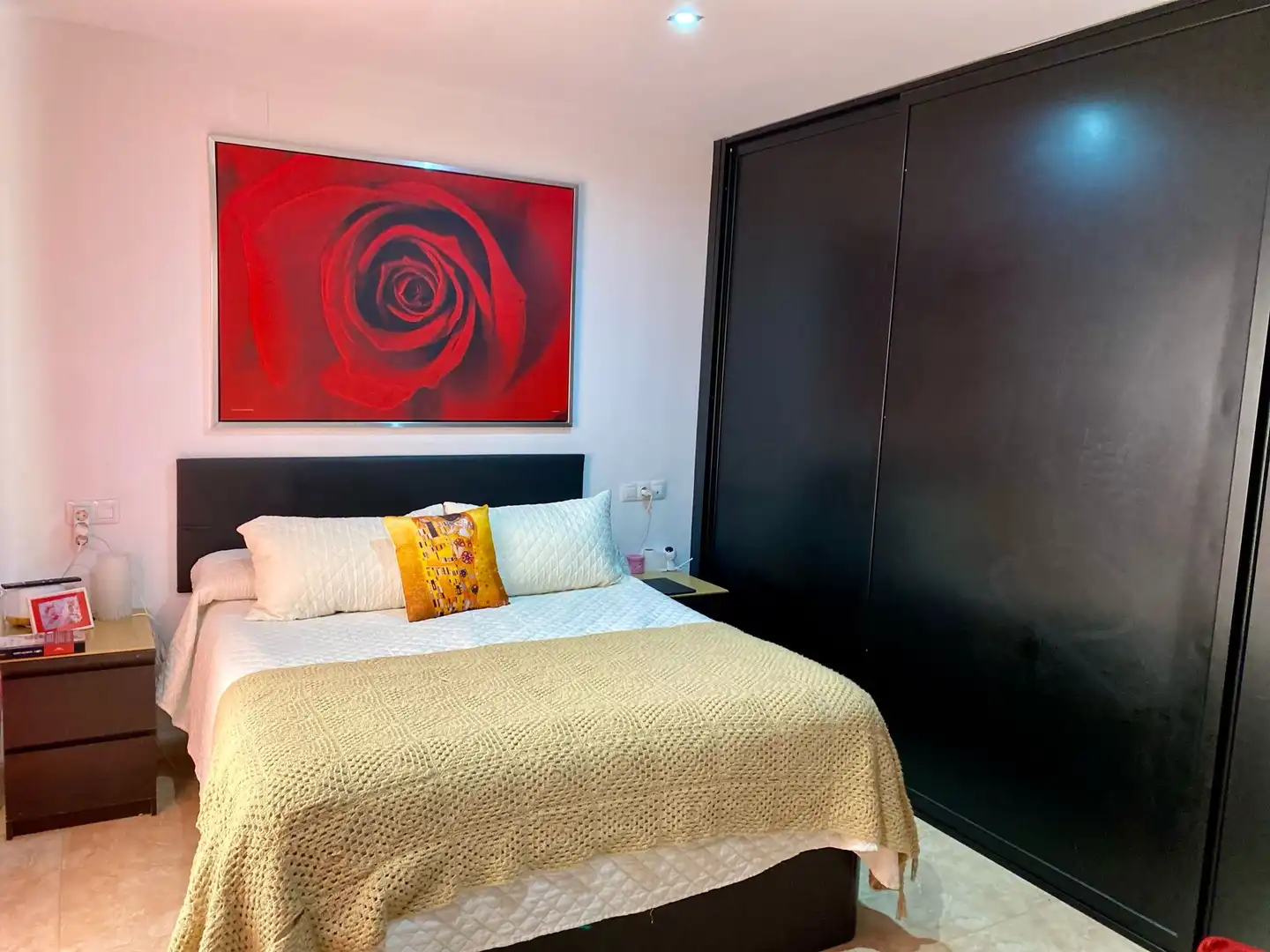 Piso en venta en Calle Rodríguez de la Fuente, 12, Aljomahima - Ermita Habitación de Piso en venta en Las Gabias con Aire acondicionado