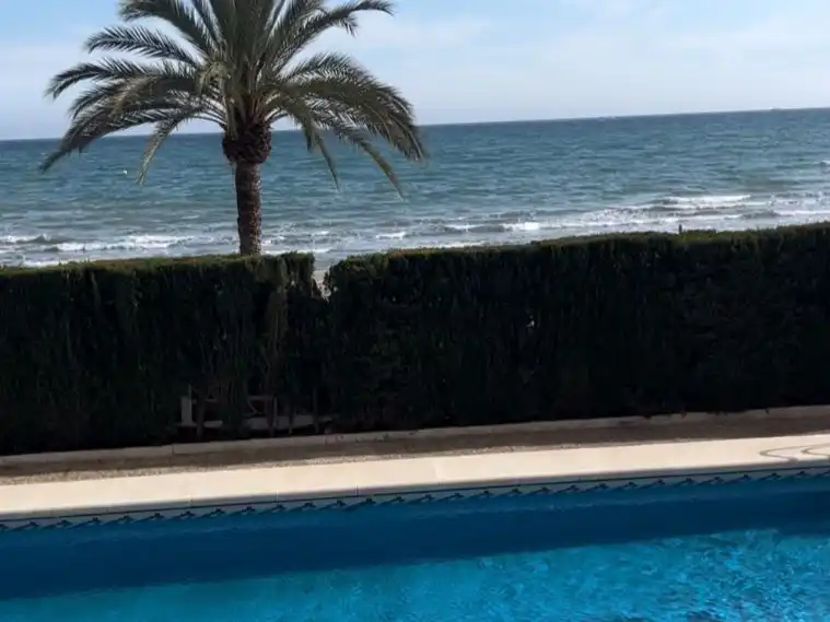 Apartments for rent in Avinguda de la Armada Española, 2, Santa Pola Swimming pool of Apartments for rent in Santa Pola with Air Conditioner, Terrace and Swimming Pool