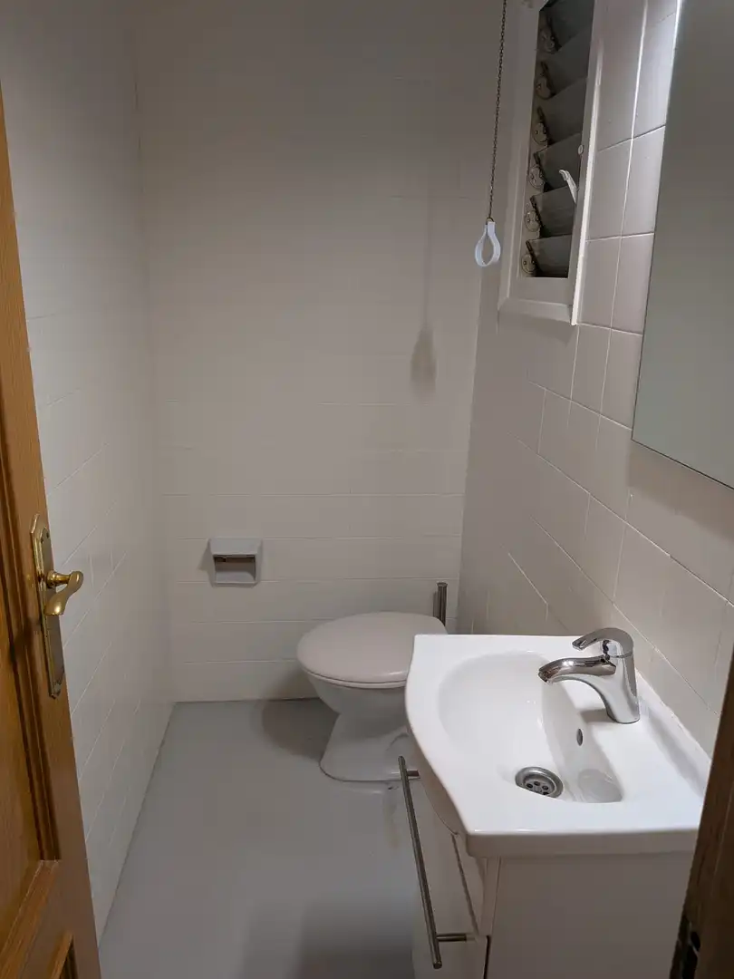 Piso de alquiler en Avinguda dels Quinze, 2, Vilapicina i la Torre Llobeta Baño de Piso de alquiler en Barcelona con Calefacción, Parquet y Amueblado
