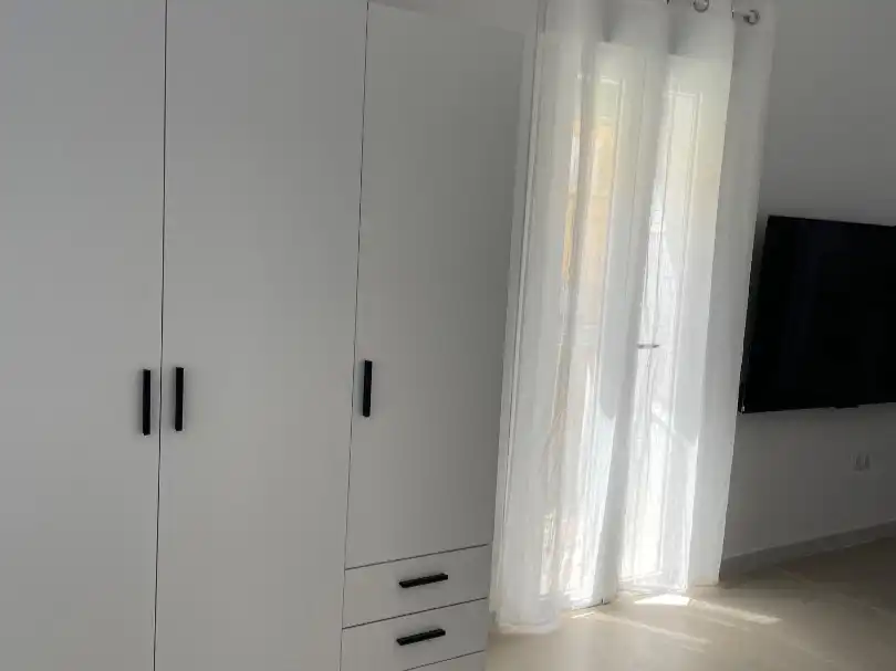 Study for rent in Calle Teniente Salvio Ravassa, 3, Carranque - Haza Cuevas Bedroom of Study for rent in Málaga Capital with Air Conditioner and Balcony