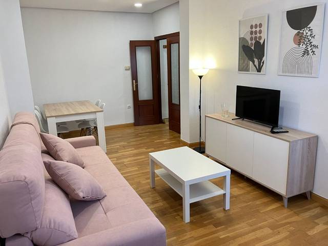 Apartamento en Alquiler en Calle Luis Buñuel, 2 en Sur
