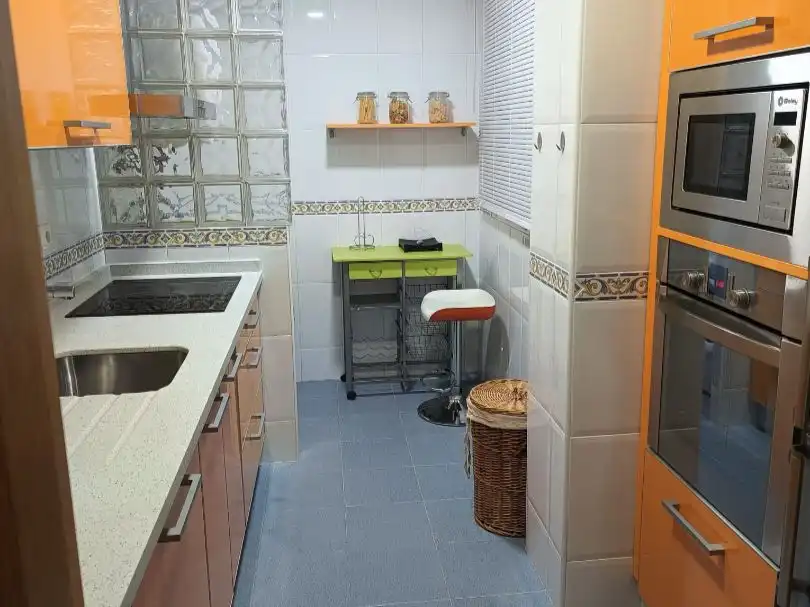 Piso de alquiler en Avenida Doctor Juan Reyes, 6, La Zarzuela - San José - Belén Cocina de Piso de alquiler en Linares con Aire acondicionado, Calefacción y Amueblado