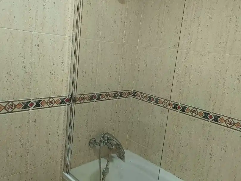Piso de alquiler en Avenida Doctor Juan Reyes, 6, La Zarzuela - San José - Belén Baño de Piso de alquiler en Linares con Aire acondicionado, Calefacción y Amueblado