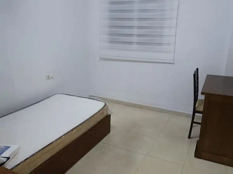 Piso de alquiler en Avenida Doctor Juan Reyes, 6, La Zarzuela - San José - Belén Habitación de Piso de alquiler en Linares con Aire acondicionado, Calefacción y Amueblado
