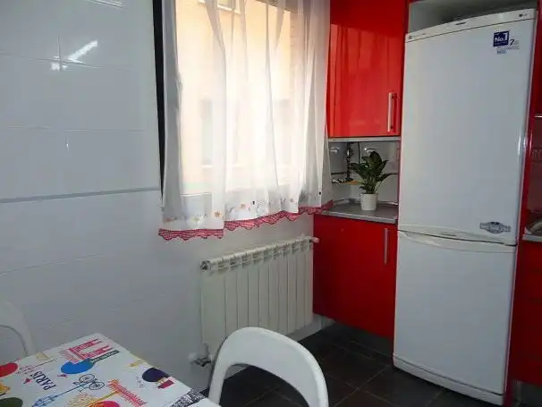 Piso de alquiler en Paseo de la Estación, 19, Estación Cocina de Piso de alquiler en Valdemoro con Aire acondicionado, Calefacción y Jardín privado