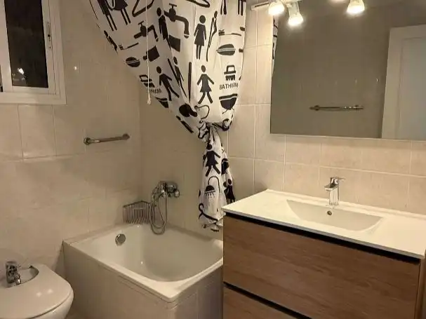 Flat for sale in Passeig de Rafael Campalans, 22, Platja de la Paella Bathroom of Flat for sale in Torredembarra with Air Conditioner and Balcony