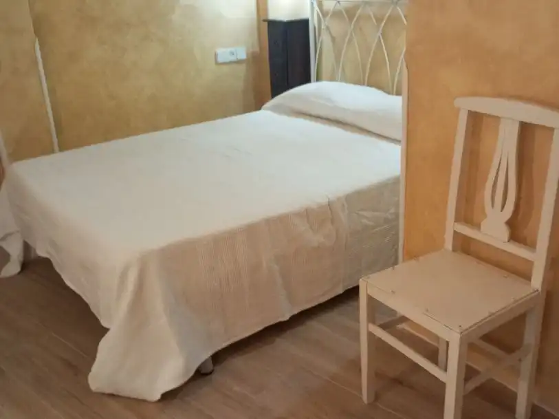 Apartament de lloguer a Calle Angosta, 2, Arenas de San Pedro Dormitori de Apartament de lloguer en Arenas de San Pedro amb Calefacció i Moblat