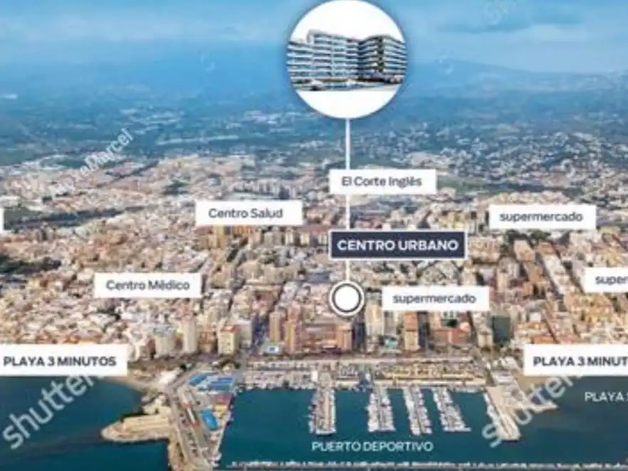 Flat for sale in Calle Martínez Catena, 6, Puerto Deportivo Exterior view of Flat for sale in Fuengirola with Air Conditioner, Terrace and Swimming Pool