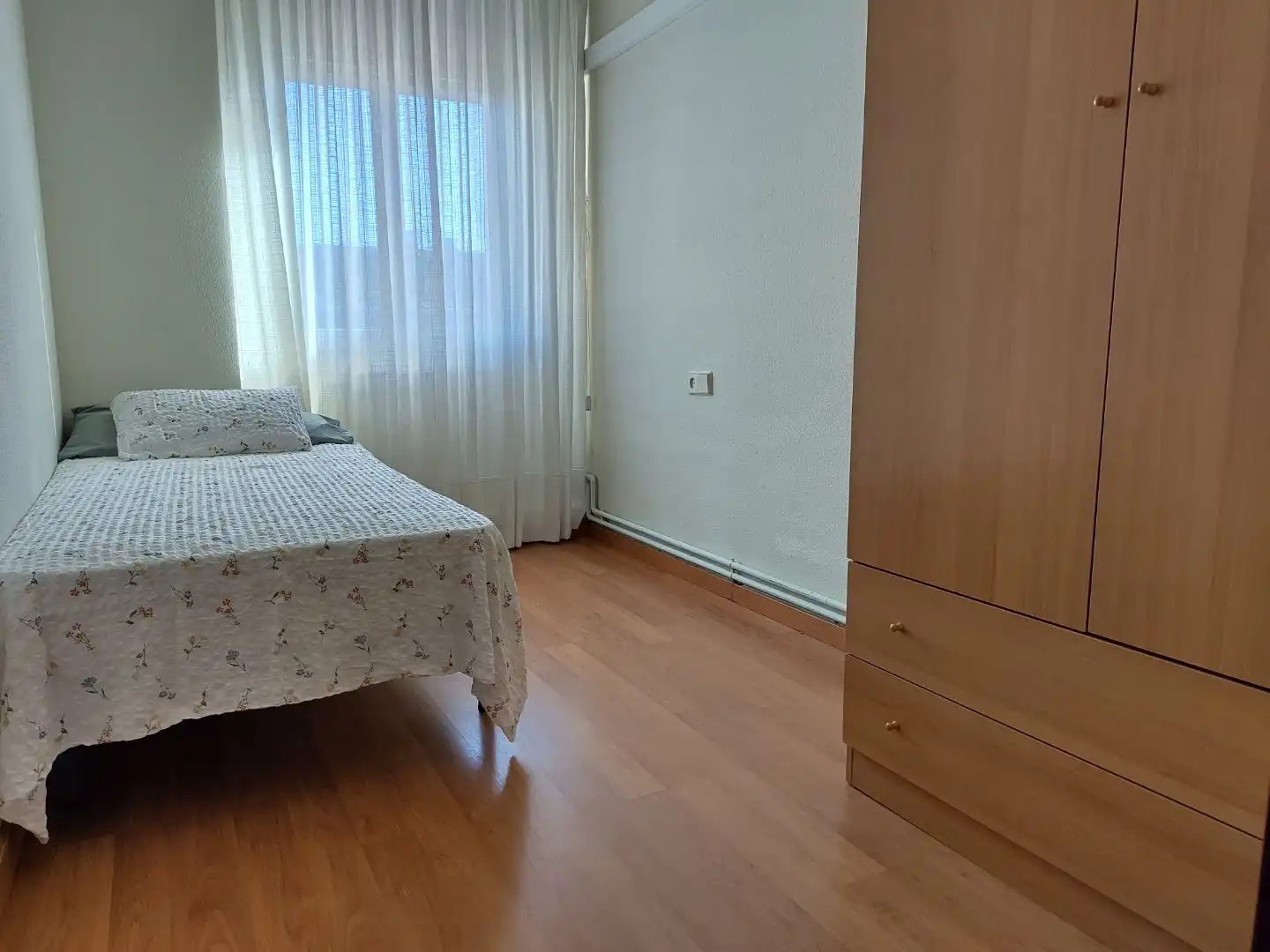 Habitación de Piso de alquiler en Lleida con Aire acondicionado, Parquet y Amueblado