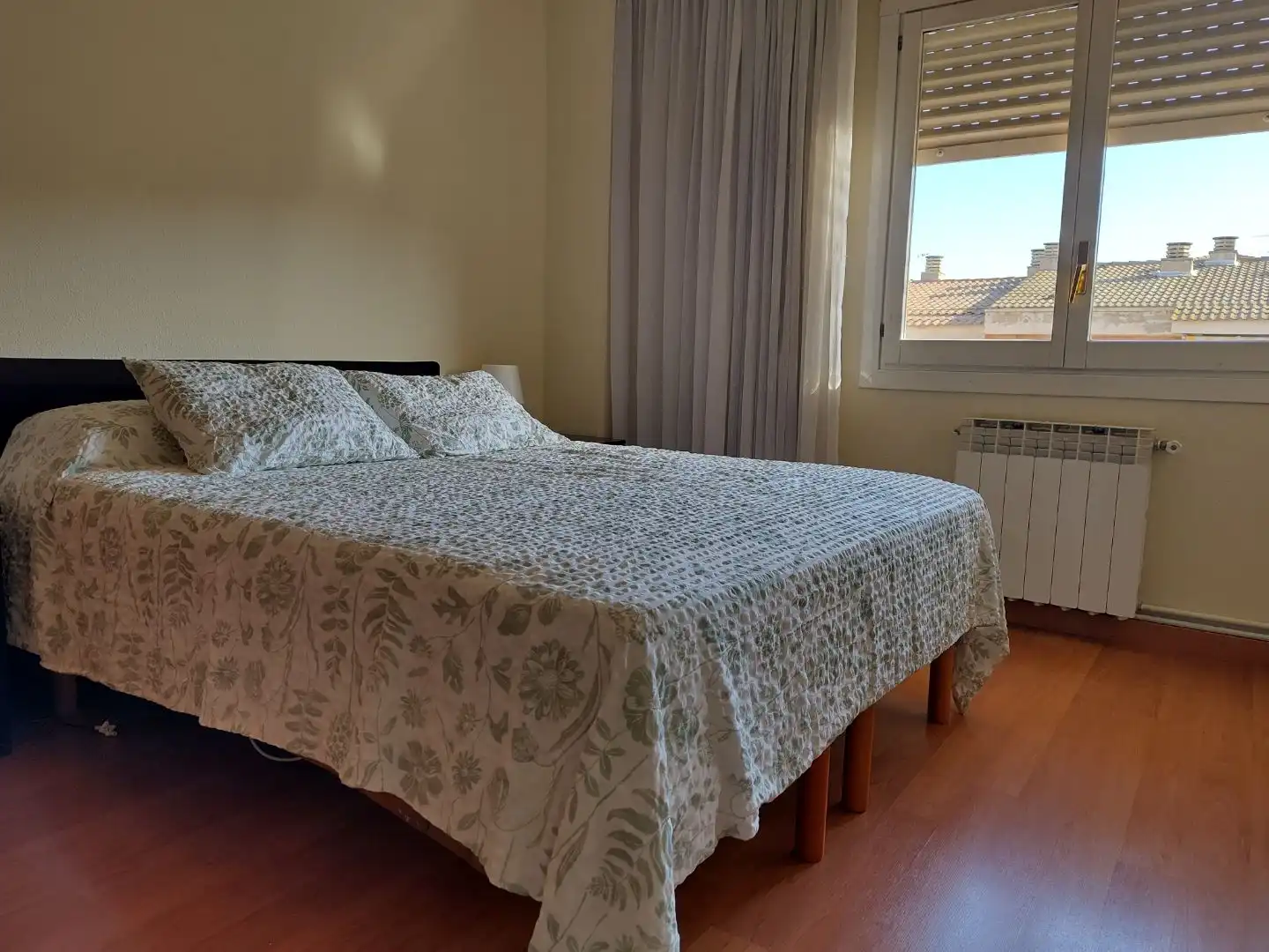 Habitación de Piso de alquiler en Lleida con Aire acondicionado, Parquet y Amueblado