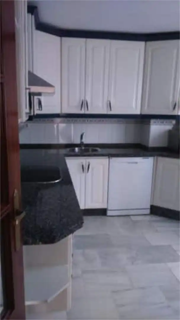 Flat for rent in Dehesilla de Calamón - Campomanes Kitchen of Flat for rent in Badajoz with Furnished