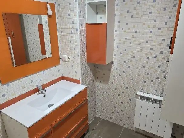 Bathroom of Flat for rent in Valladolid  with Heating, Parquet flooring and Storage room