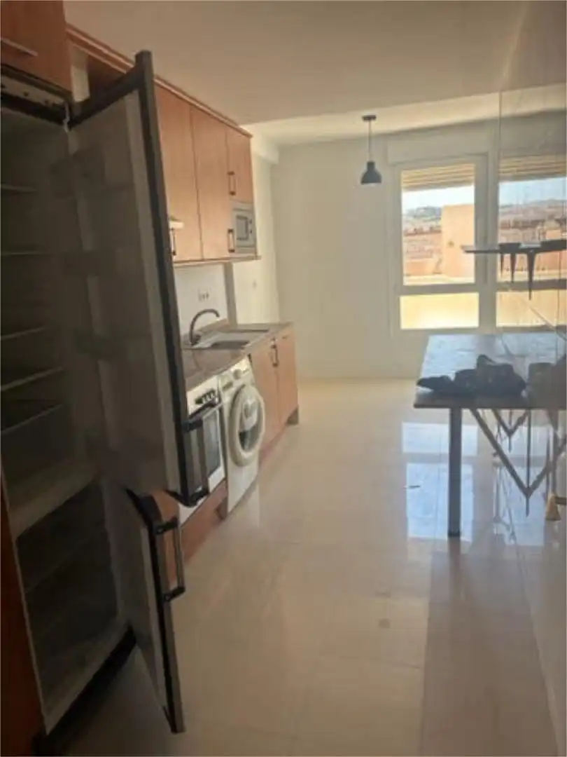 Àtic en venda a Puerto de la Duquesa Cuina de Àtic en venda en Manilva amb Terrassa i Piscina