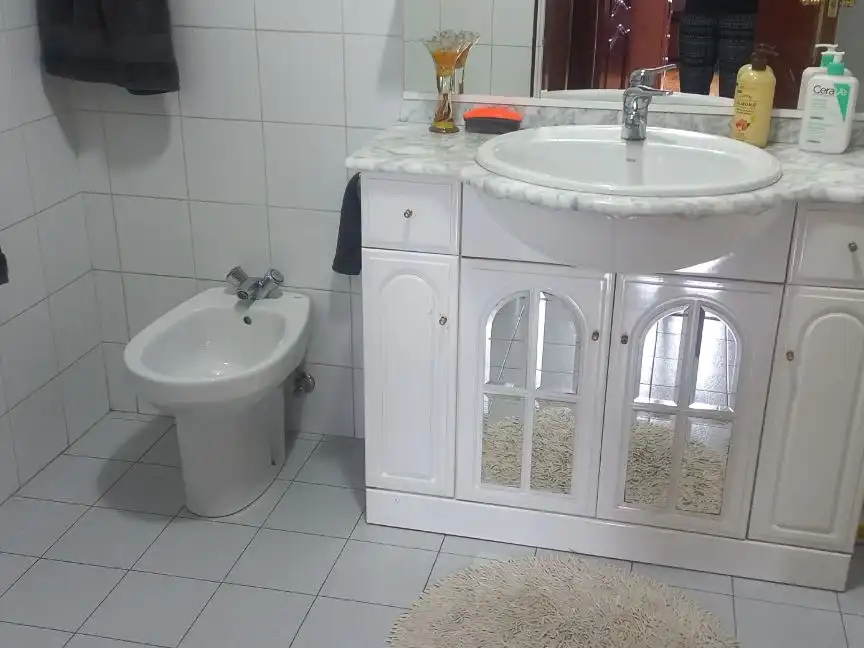 Flat for sale in Grupo Aiega Auzunea, 51, Ortuella Bathroom of Flat for sale in Ortuella with Balcony