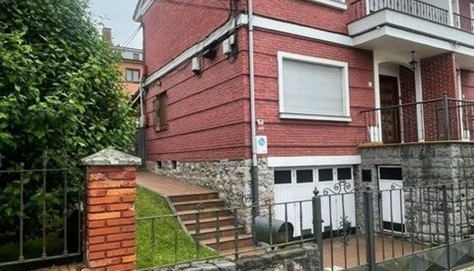 Casa adosada en venta en Calle Santo Ángel, 32, Villalegre - La Luz, Avilés - imagen 1 Foto 1 de Casa adosada en venta en Calle Santo Ángel, 32, Villalegre - La Luz, Avilés