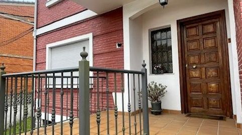 Casa adosada en venta en Calle Santo Ángel, 32, Villalegre - La Luz, Avilés - imagen 2 Foto 2 de Casa adosada en venta en Calle Santo Ángel, 32, Villalegre - La Luz, Avilés