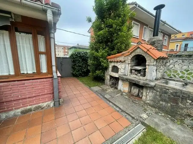 Casa adosada en venta en Calle Santo Ángel, 32, Villalegre - La Luz Casa adosada en venta en Calle Santo Ángel, 32, Villalegre - La Luz