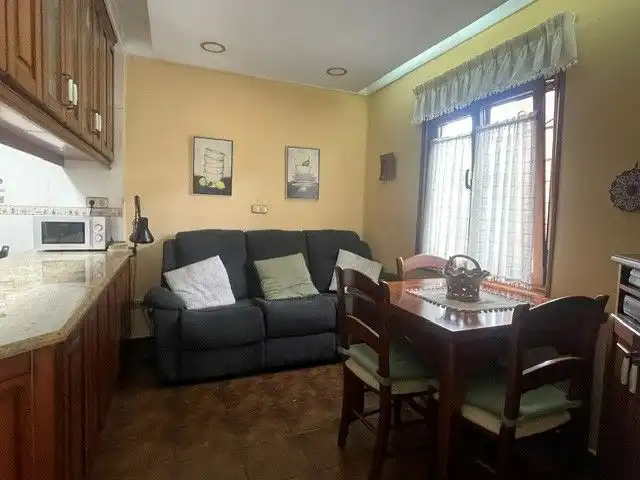 Casa adosada en venta en Calle Santo Ángel, 32, Villalegre - La Luz Casa adosada en venta en Calle Santo Ángel, 32, Villalegre - La Luz