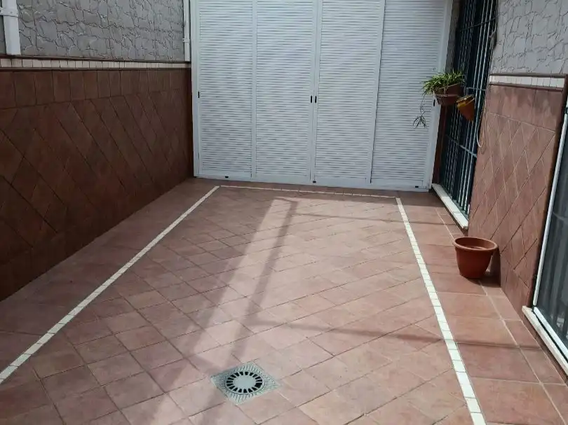 Casa adosada en venta en Calle Constantino Ponce de la Fuente, 41, Sevilla Capital Terraza de Casa adosada en venta en Sevilla Capital con Aire acondicionado y Terraza