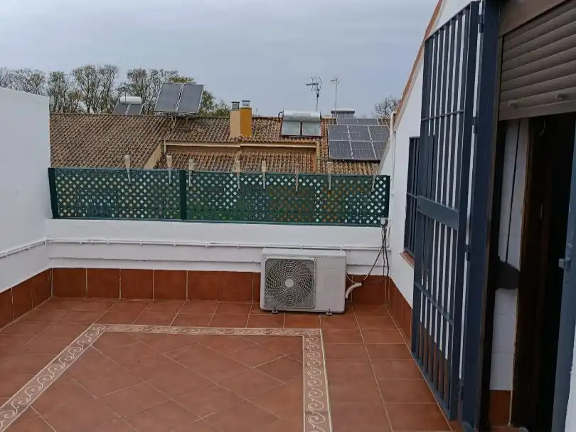 Casa adosada en venta en Calle Constantino Ponce de la Fuente, 41, Sevilla Capital Terraza de Casa adosada en venta en Sevilla Capital con Aire acondicionado y Terraza