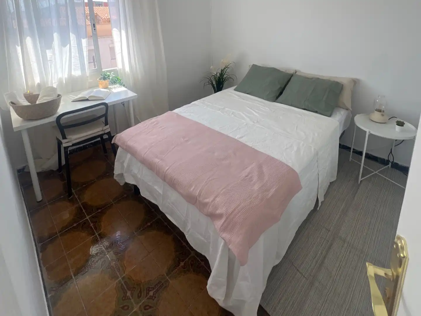 Bedroom of Flat for share in Badalona  with Furnished
