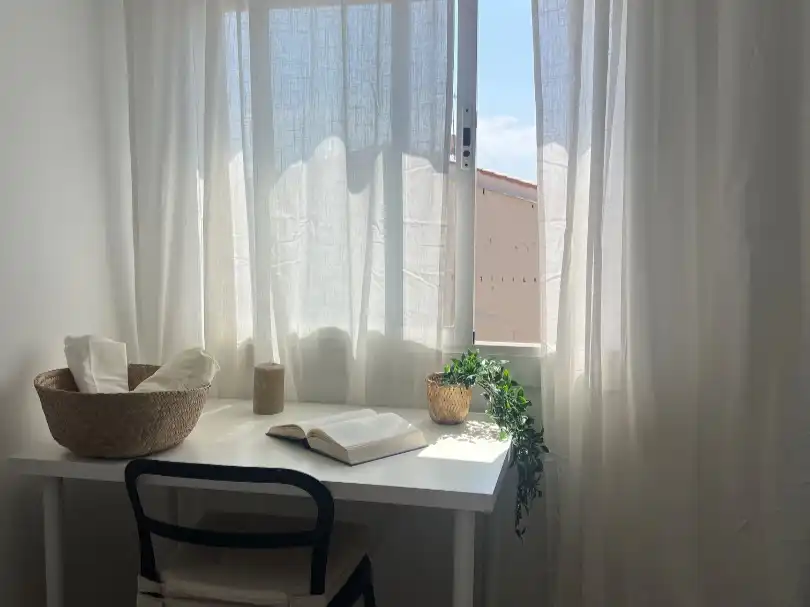 Bedroom of Flat for share in Badalona  with Furnished