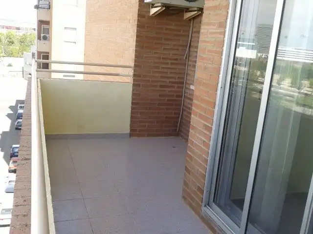 Flat for rent in Calle de Ámsterdam, 10, La Almozara Balcony of Flat for rent in Zaragoza with Air Conditioner, Heating and Terrace