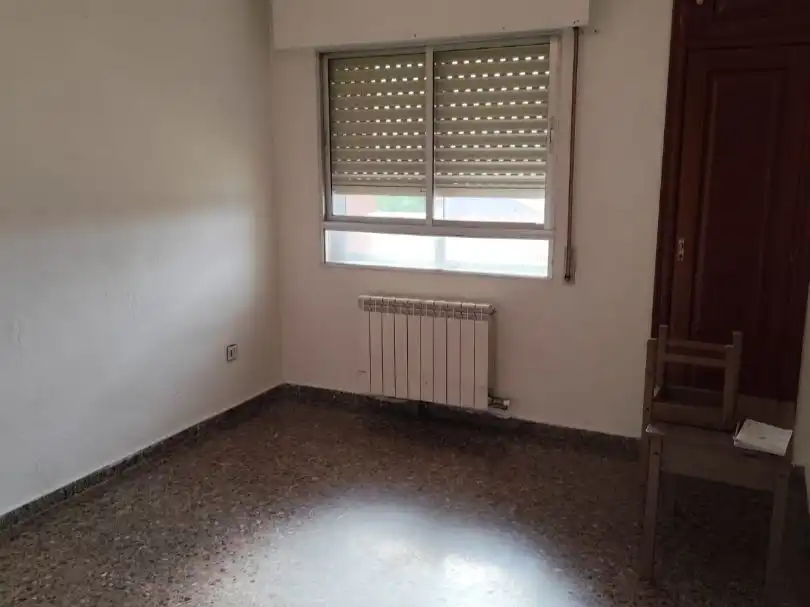 Flat for rent in Calle de Ámsterdam, 10, La Almozara Bedroom of Flat for rent in Zaragoza with Air Conditioner, Heating and Terrace