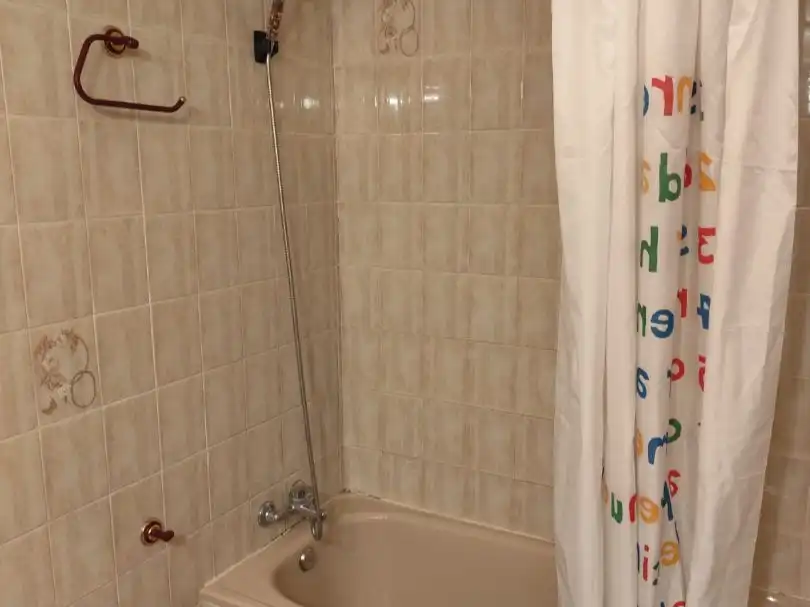 Flat for rent in Calle de Ámsterdam, 10, La Almozara Bathroom of Flat for rent in Zaragoza with Air Conditioner, Heating and Terrace