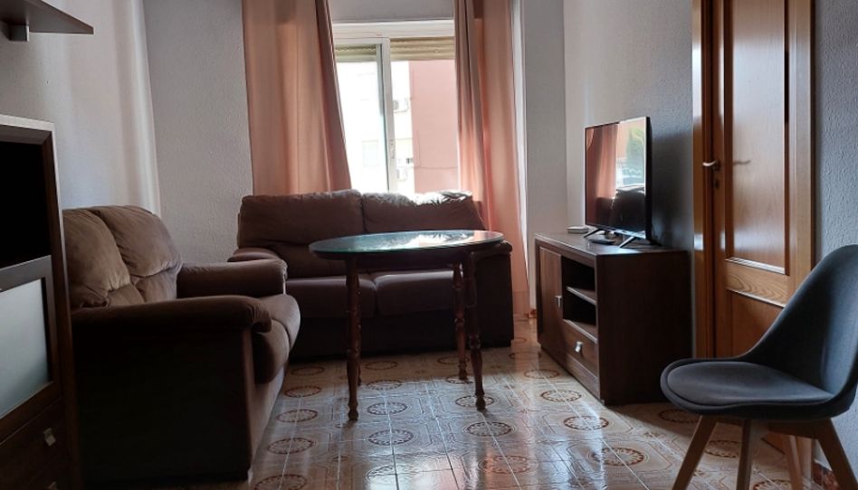Habitación en Calle Andrés Segovia, 11, Avda de Madrid - Pº de la Estación, Jaén Capital - imagen 1 Foto 1 de Habitación en Calle Andrés Segovia, 11, Avda de Madrid - Pº de la Estación, Jaén Capital