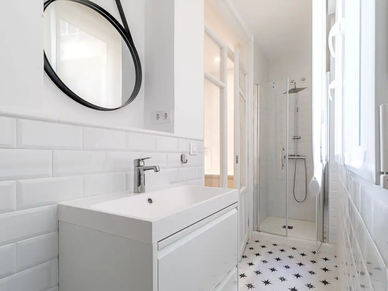 Piso de alquiler en Paseo de San Francisco de Sales, 11, Vallehermoso Baño de Piso de alquiler en Madrid con Aire acondicionado, Calefacción y Parquet